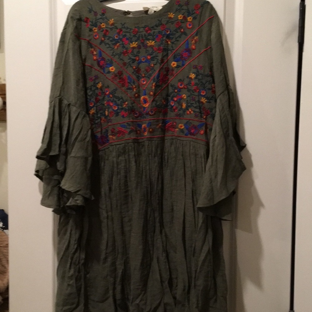 Piper scoot embroidered olive tunic Roolee